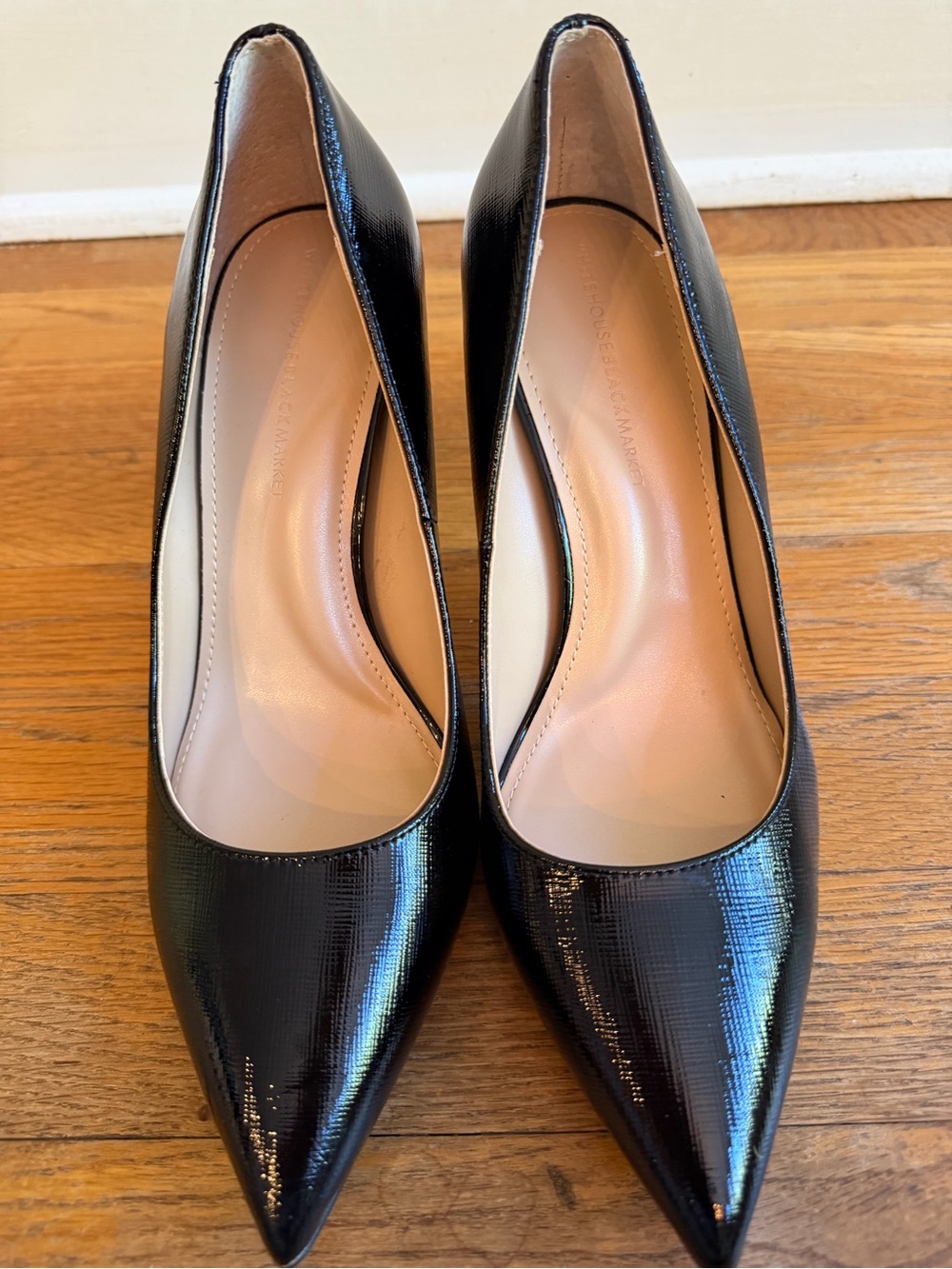 White House Black Market Saffiano Comfort Pump